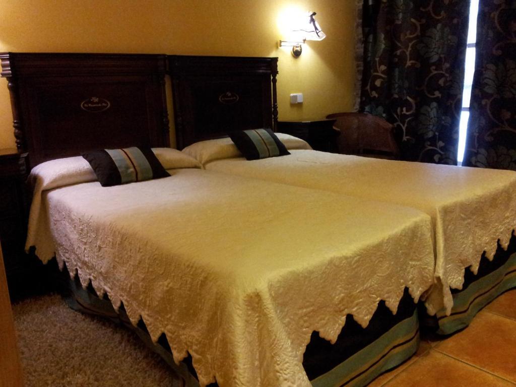 La Casona De Pio Hotell Cudillero Exteriör bild