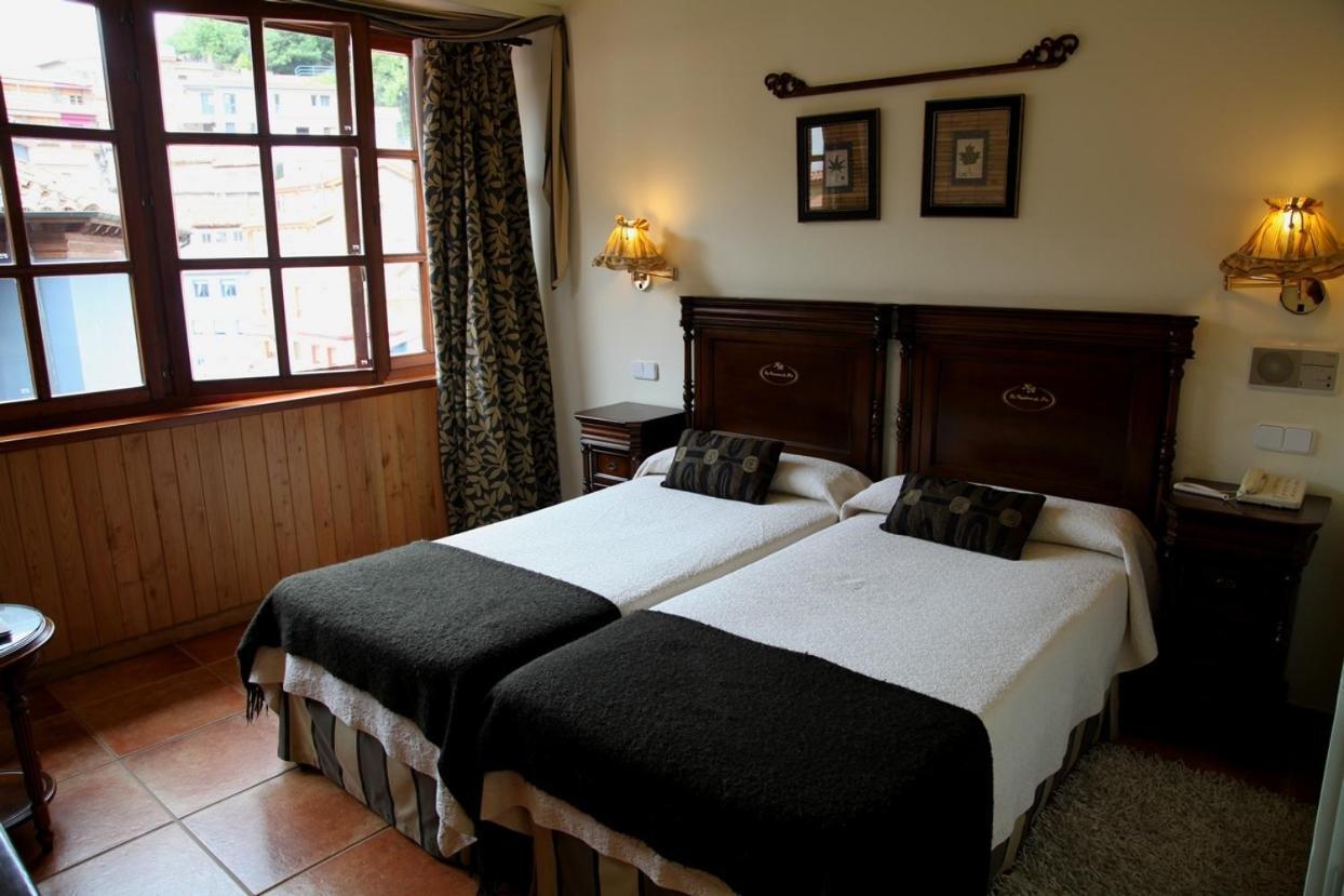 La Casona De Pio Hotell Cudillero Exteriör bild
